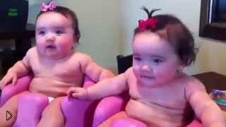—мотреть онлайн Очень забавные дети близнецы