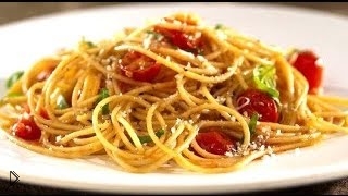—мотреть онлайн Приготовление спагетти с помидорками и сыром