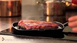 —мотреть онлайн Как приготовить стейк из говядины на сковородке